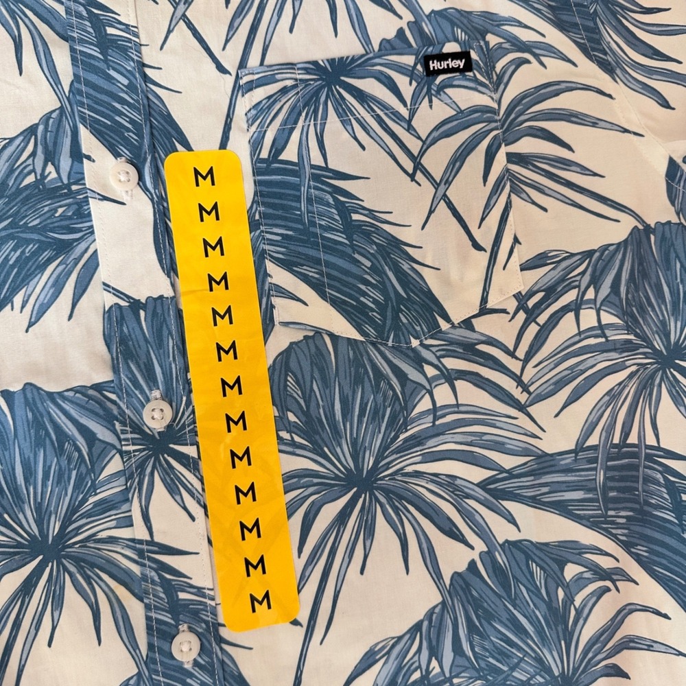 Hurley Patio Shirt Men Medium Hawaiian Tropical Button Up Blue Palm Stretch NWT - Picture 2 of 6